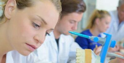 DENTALLABOR MIT SCHUTZSCHIRM SANIERT, 70JÄHRIGE FAMILIENTRADITION WIRD FORTGEFÜHRT